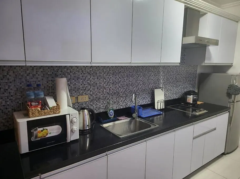 Apartment Sheryll Escapes - Kandi Posh 1Br With King Bed, Fibre Wi-Fi & Free Housekeeping Angeles